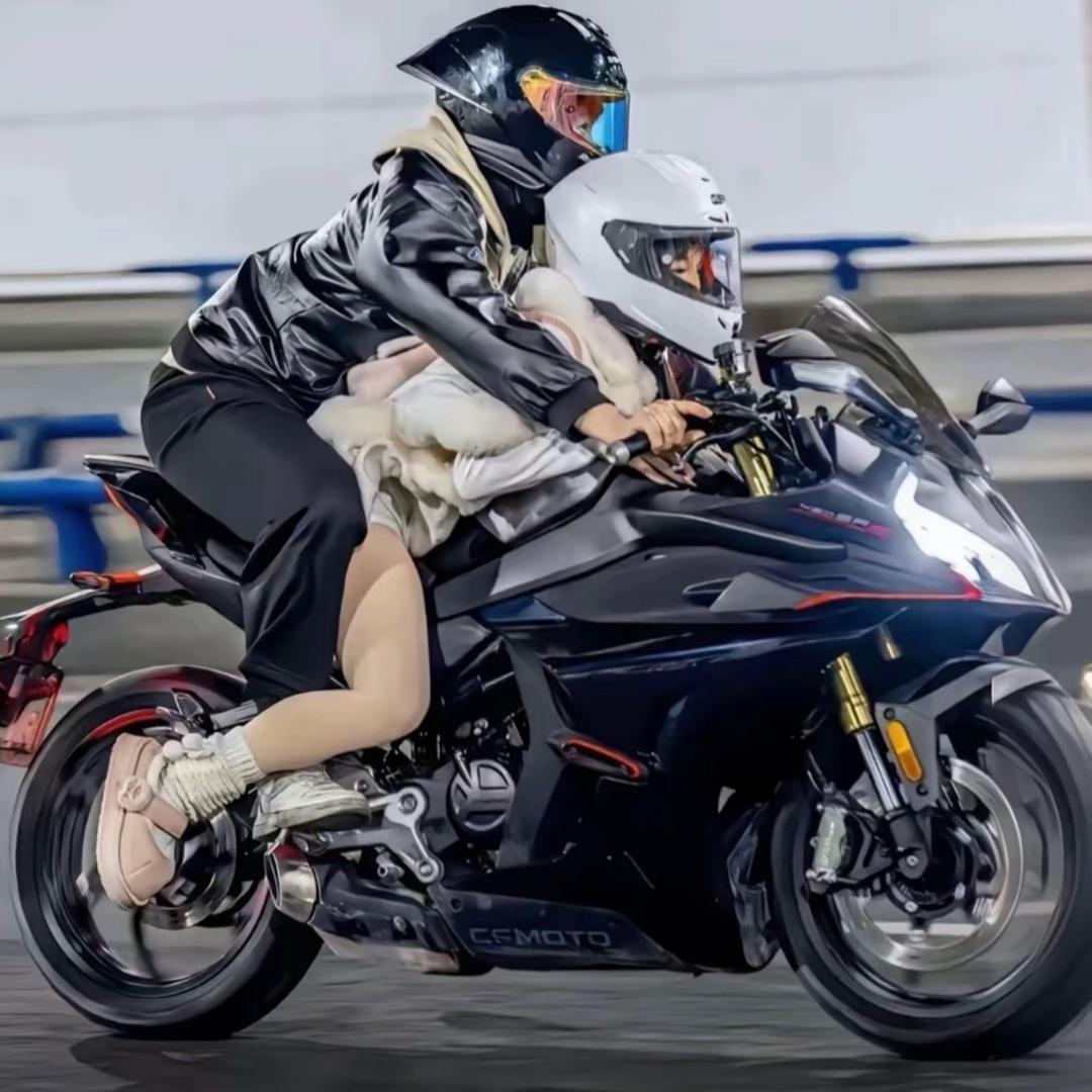 心心相印，印贼作父，父相伤害，害想咋滴