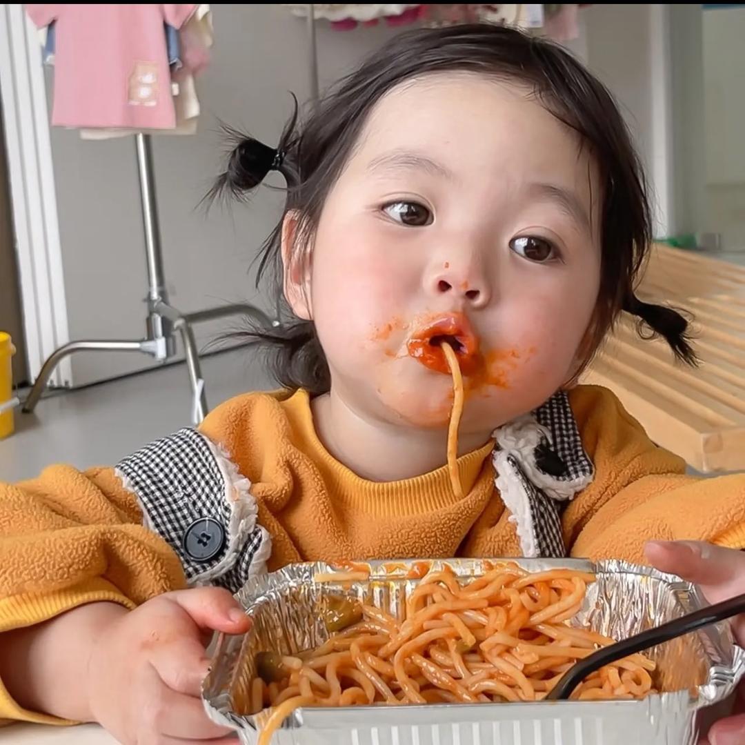 颜宝爱吃