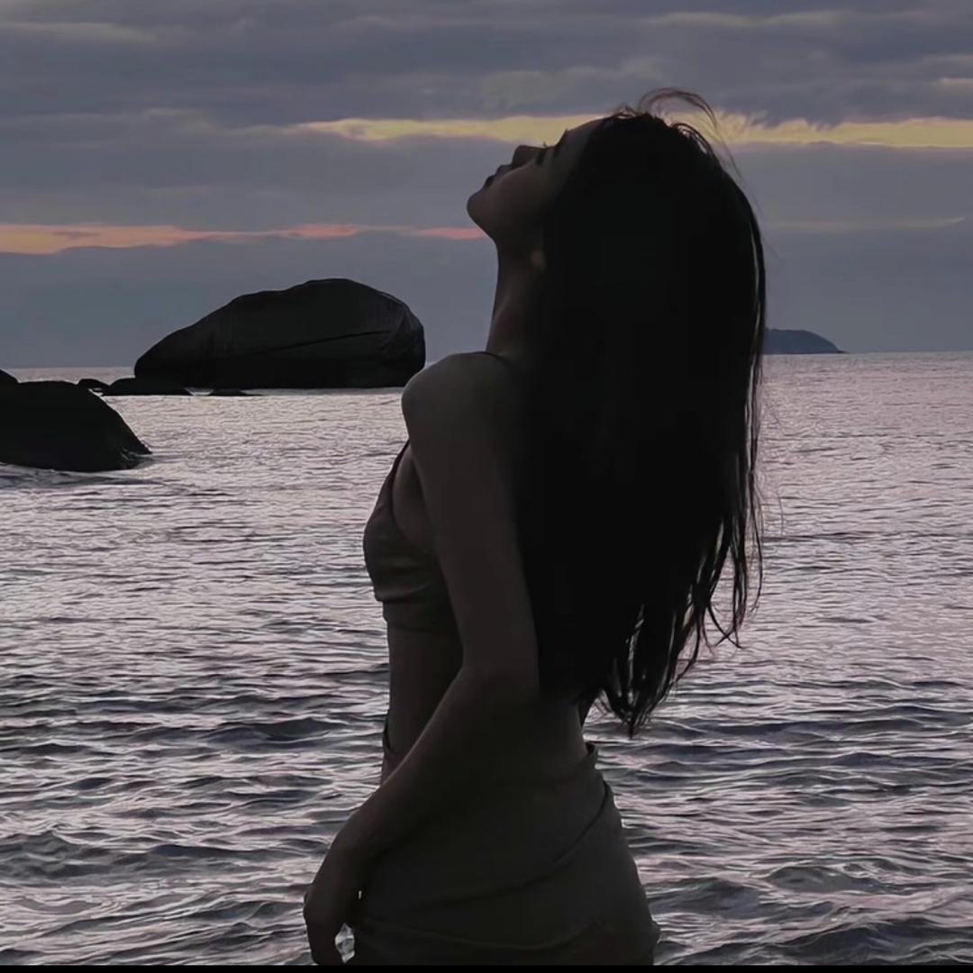 最美不过初见。