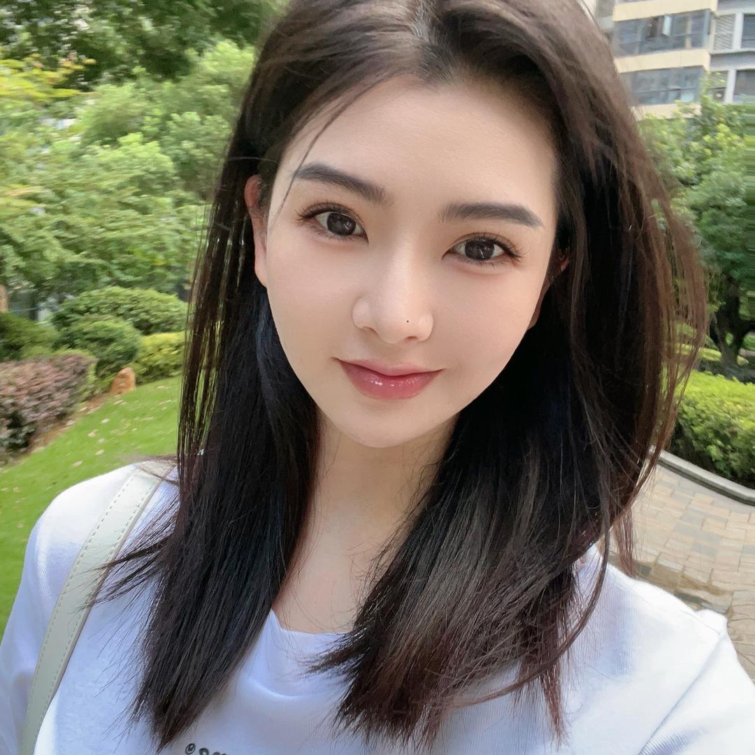 伊伊穿搭