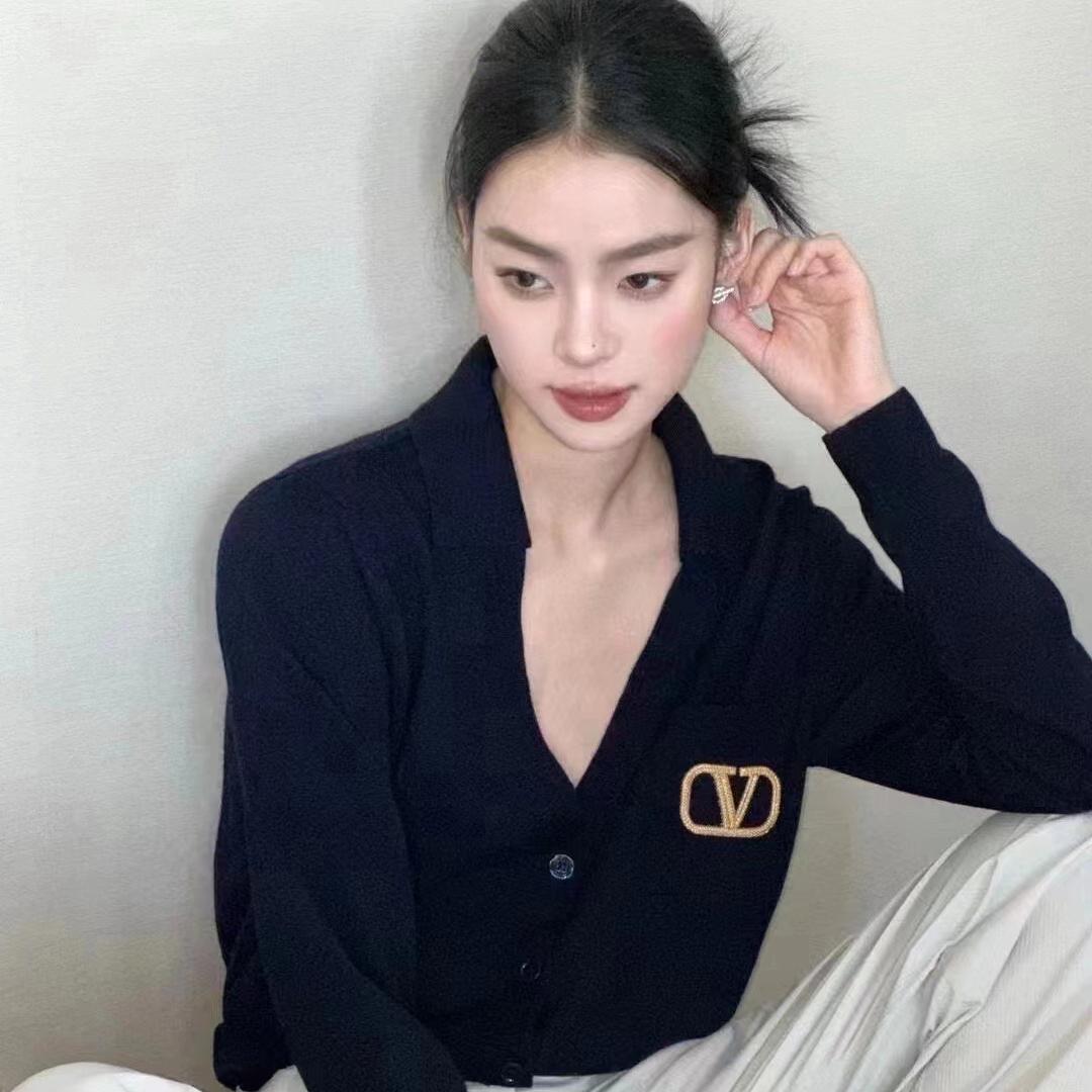 罗拉日记服饰官方账号