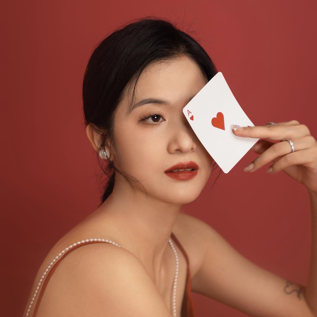 幸梓小姐