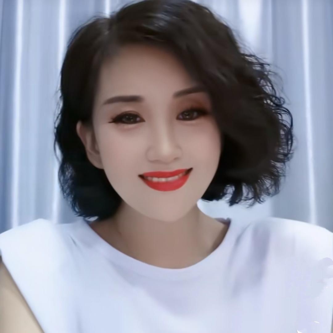 莉莉呀