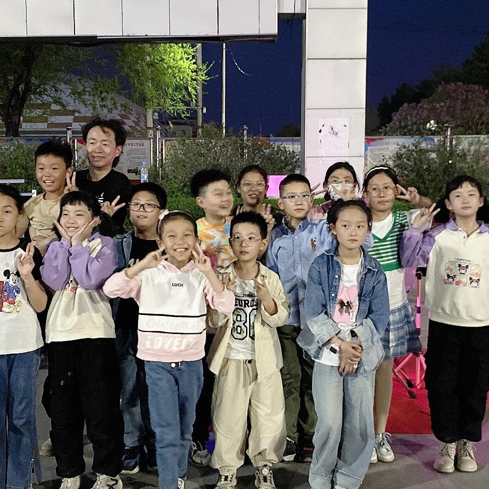 张先森和孩子们🎤🥁🎸