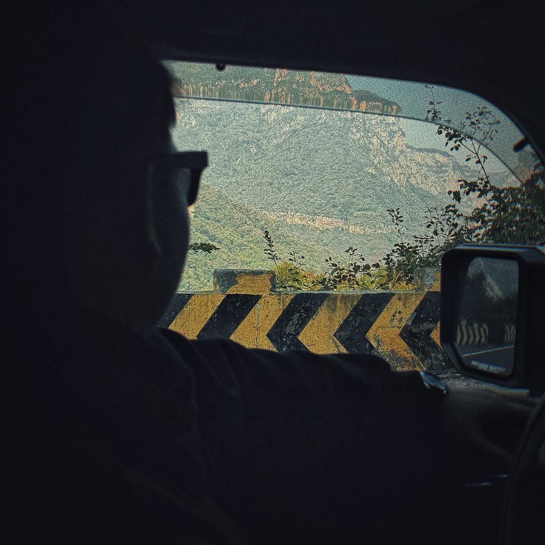 靓仔Drive偷油塔