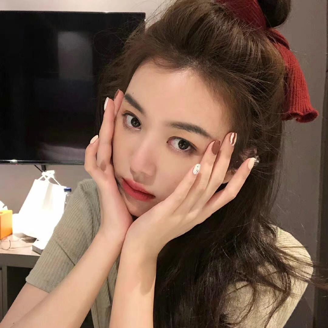美女也会ᵉᵐᵒ