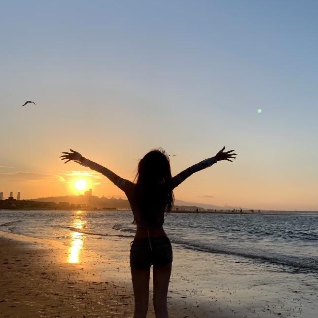 浅浅不温柔.