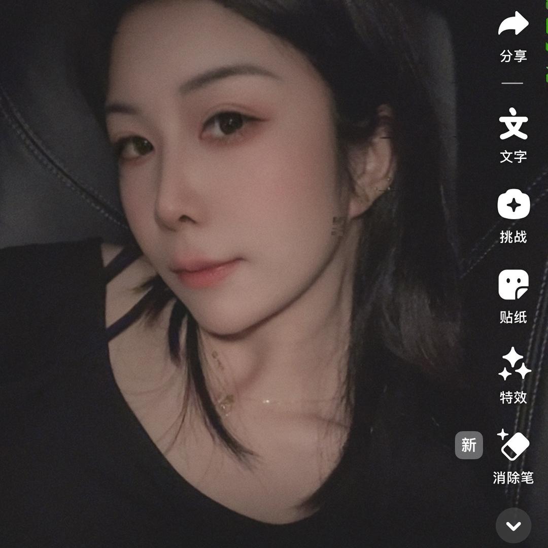 中佳地产店长-张雯雯