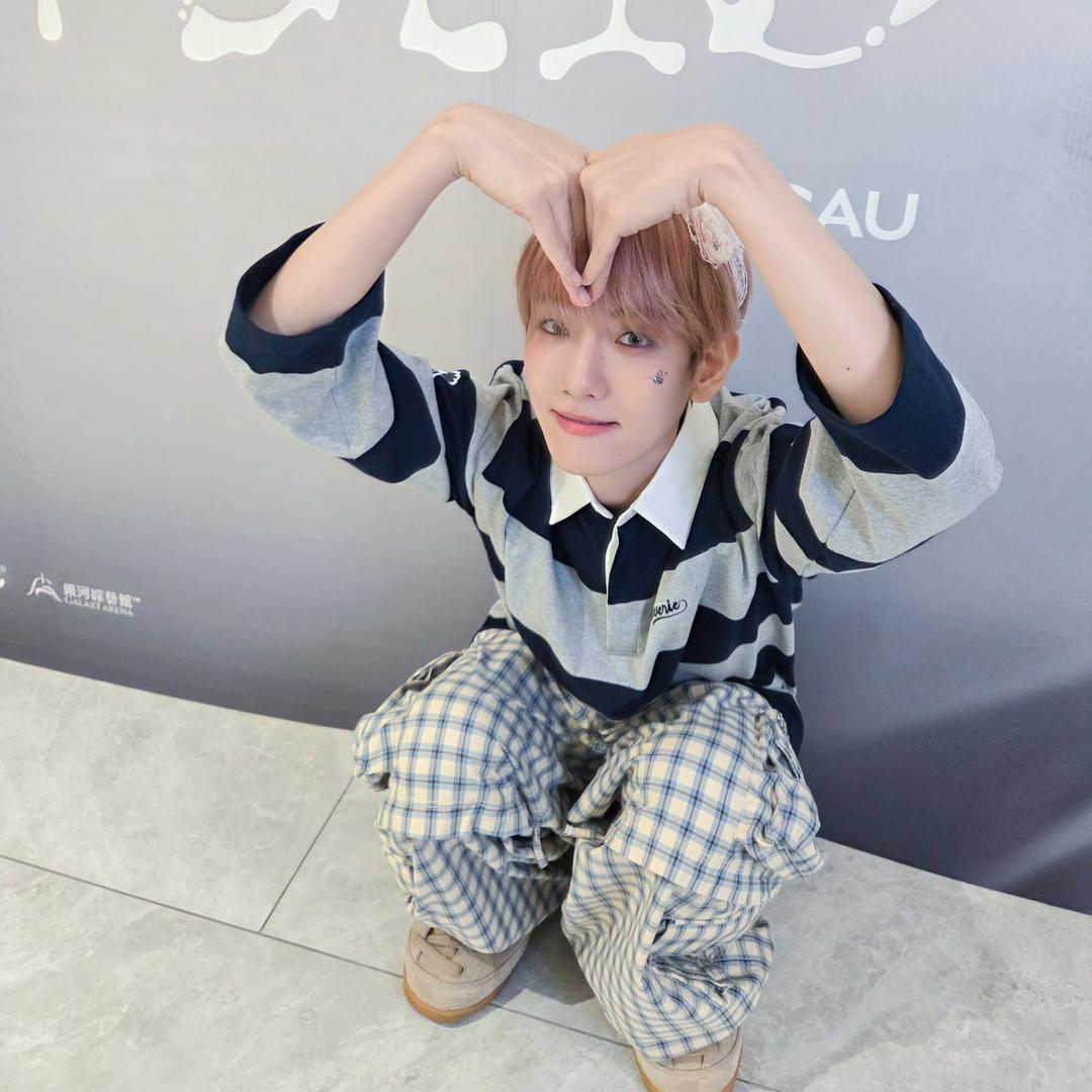 勋白呐（见边伯贤六次版）