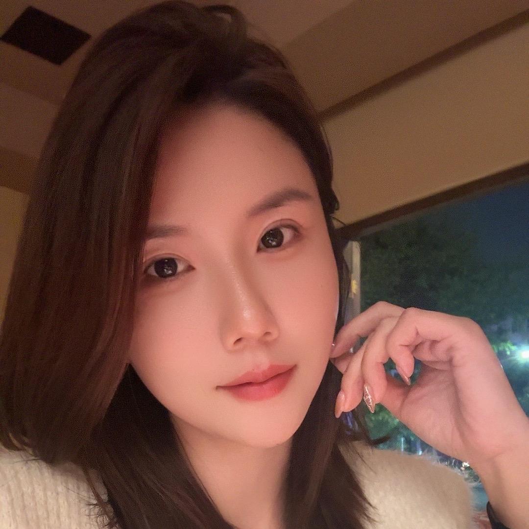 爱笑的璐璐