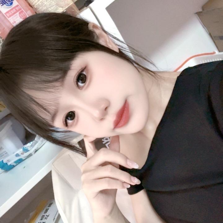 茹茹.
