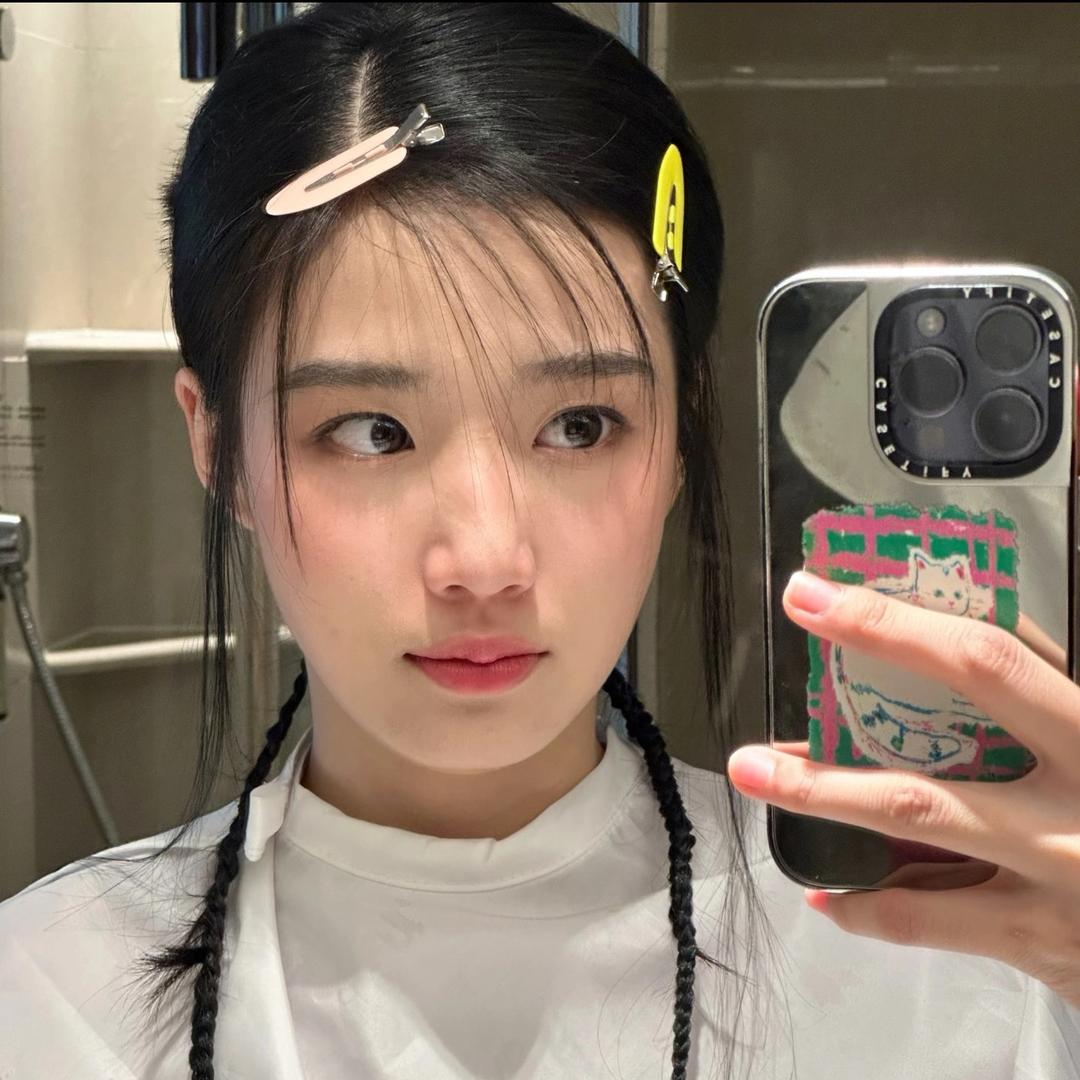 不是黄微晰