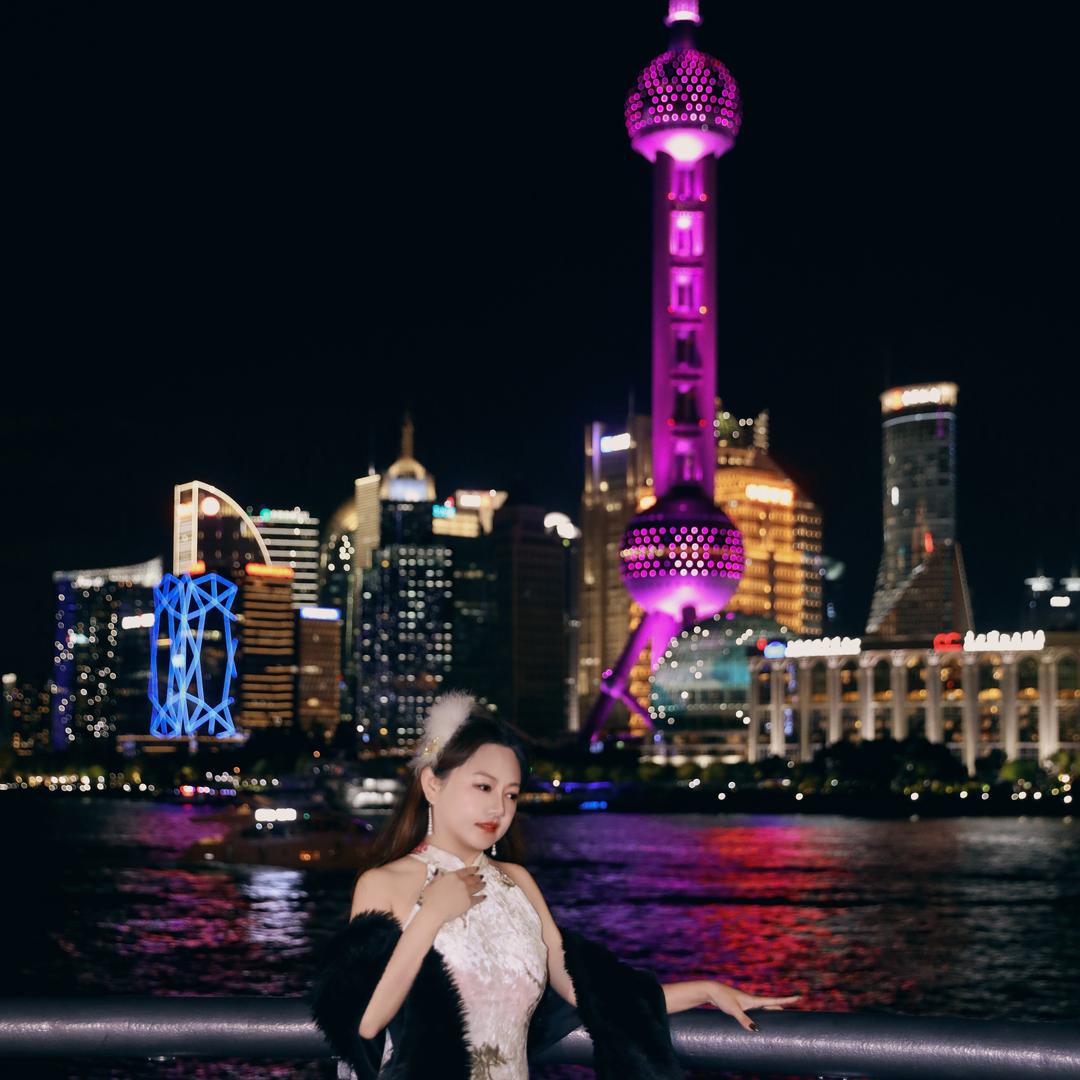 向钱看的小姐姐🚀