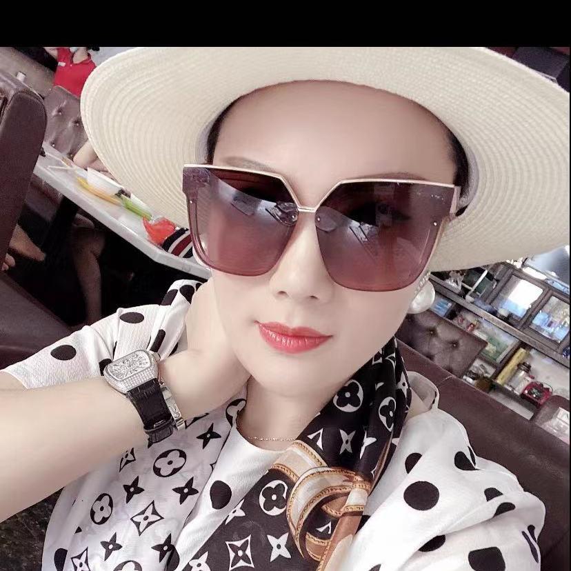 琳琳单身巨蟹座