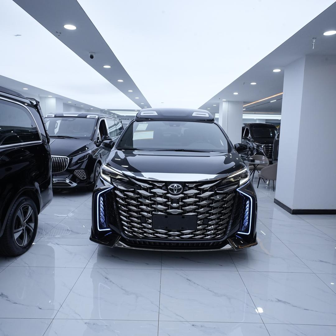 重庆发现丰田商务车