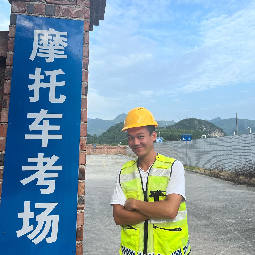 柳州摩托车韦校长