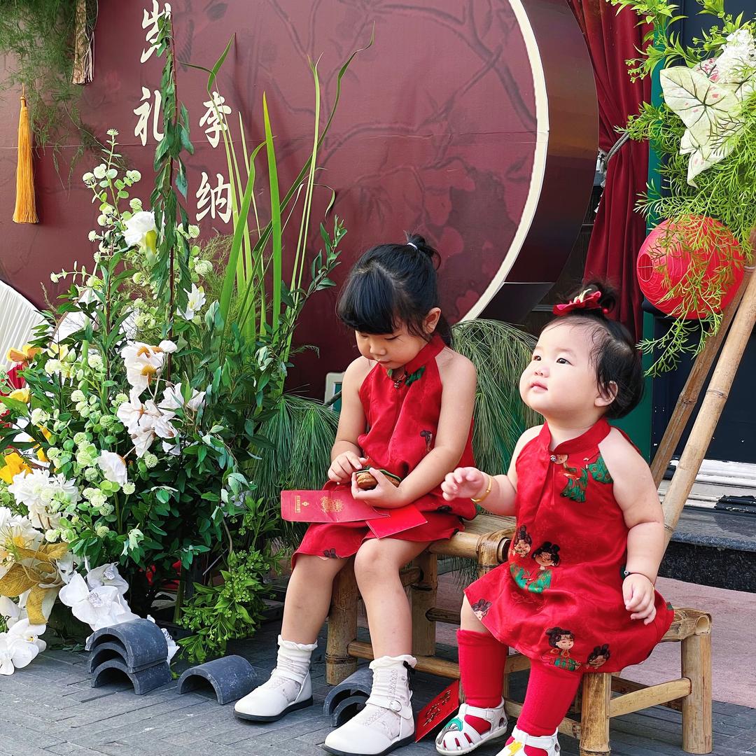 是祎祎和纳纳啊