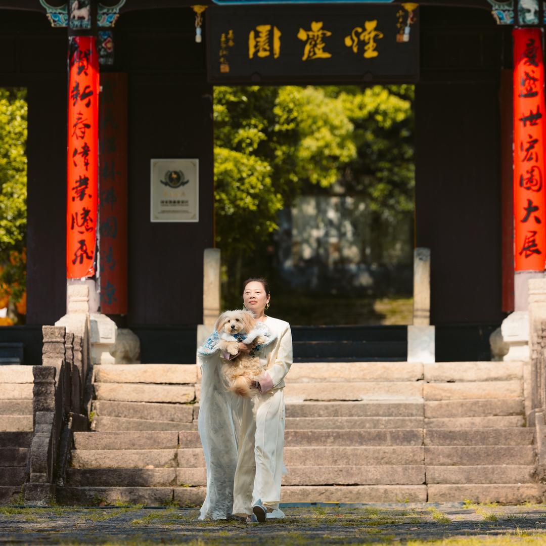 宠物芳疗师黄敬涵