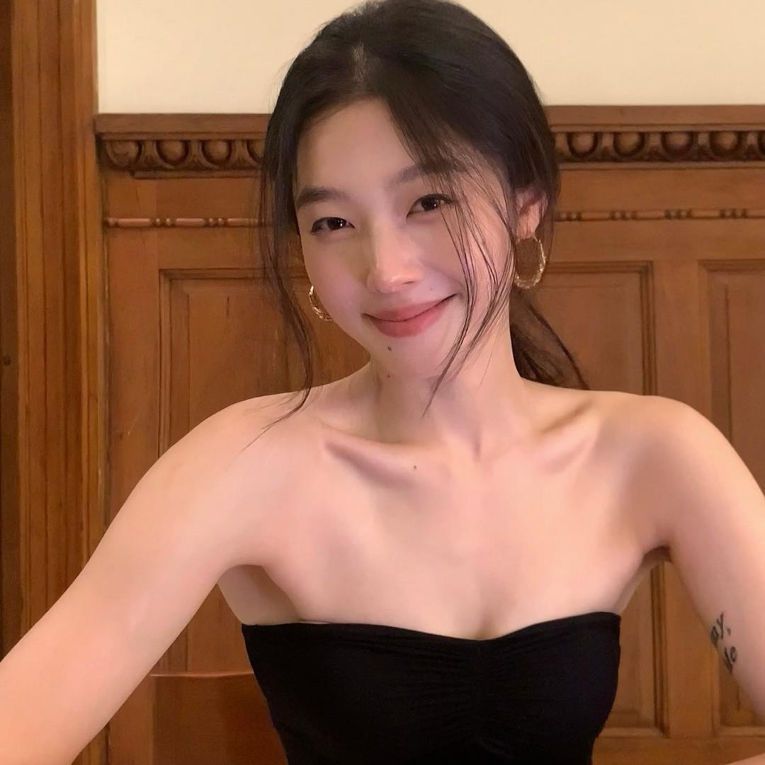她是一个美女