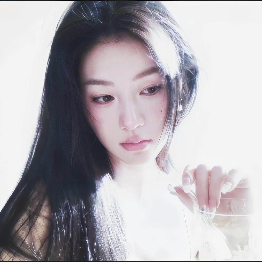 可颂👑蕾蕾女王