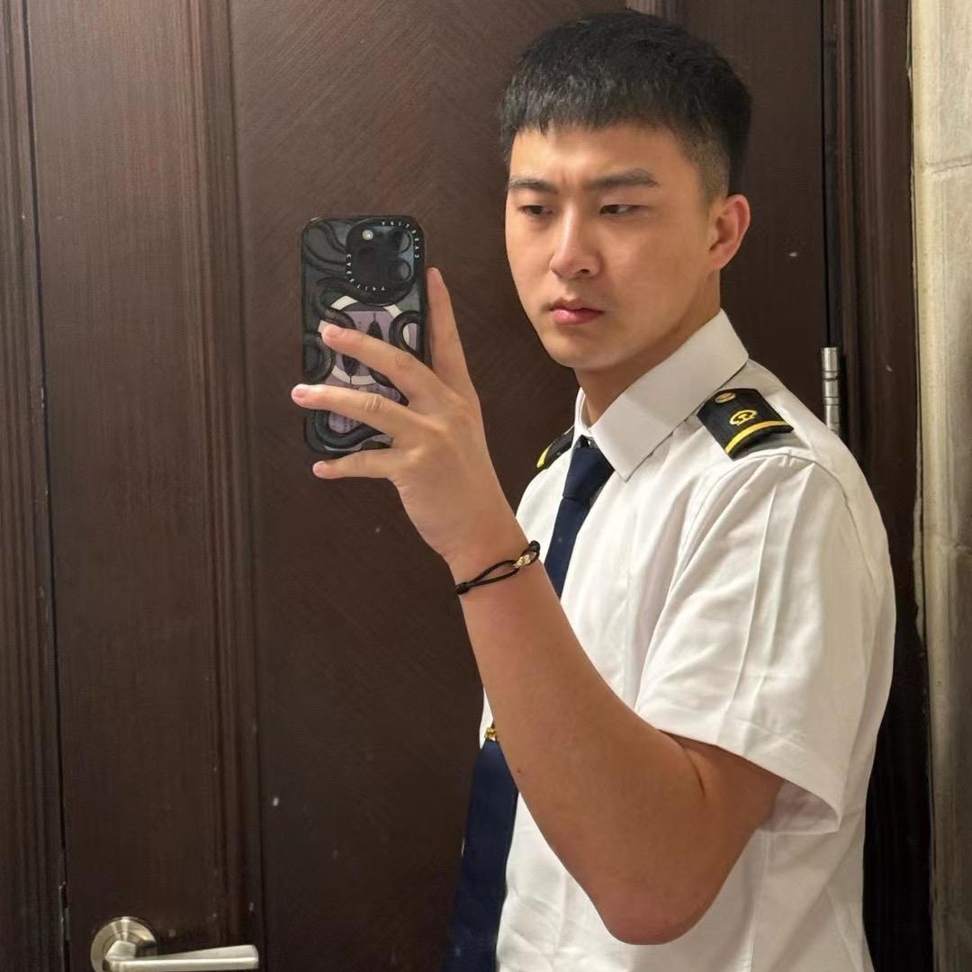 欧 阳 杰