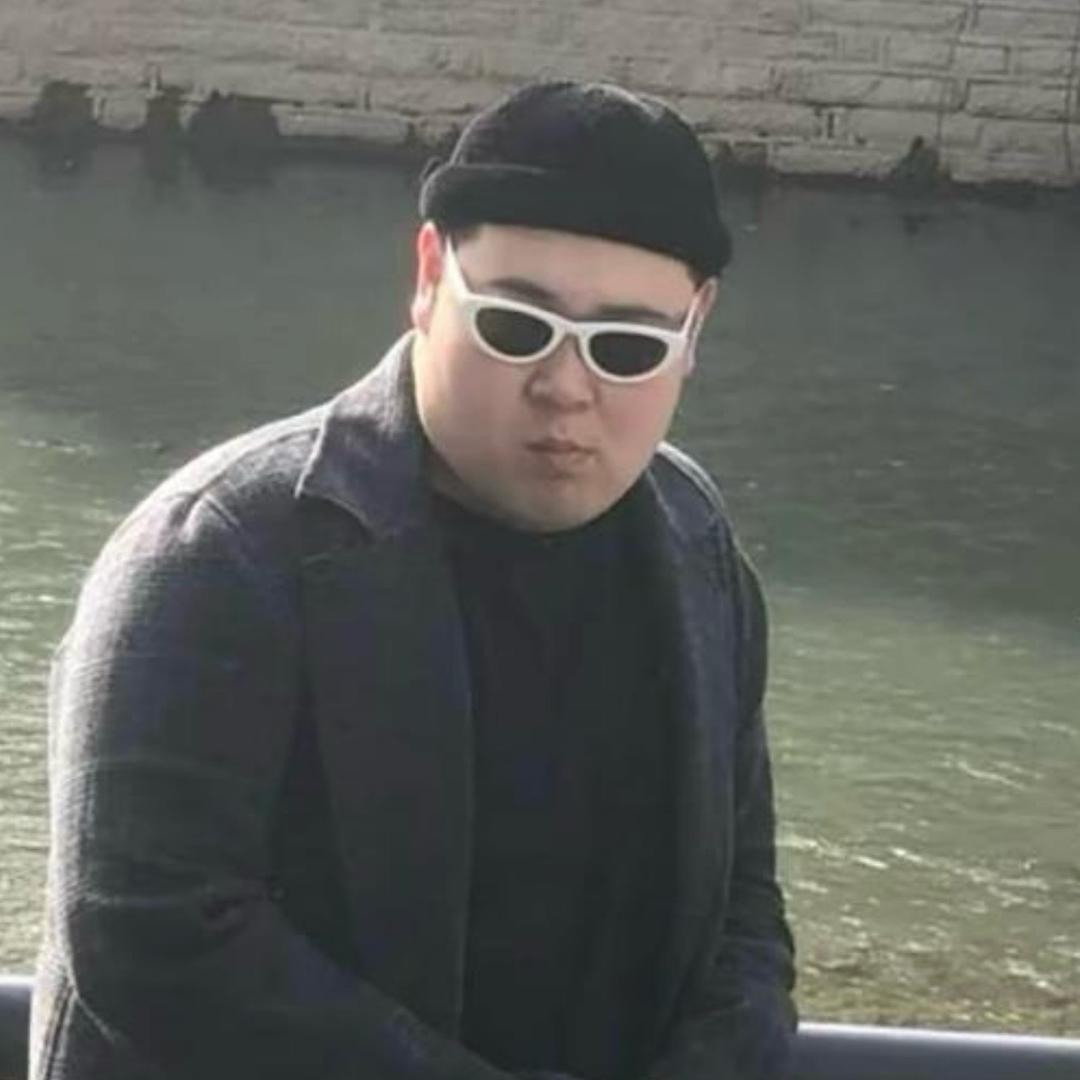 江昊*