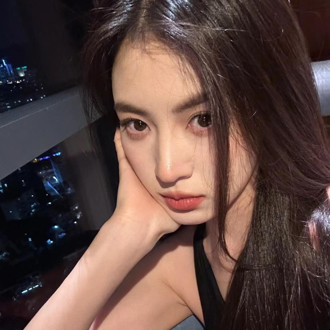 ：带刺的玫瑰🦋（光腿神器）