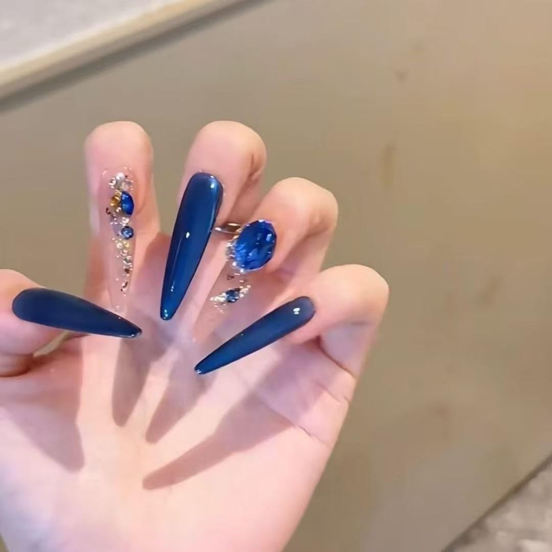 想拿青春换点生活费