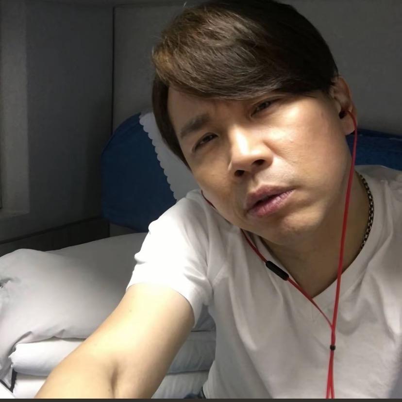 Tony要带水