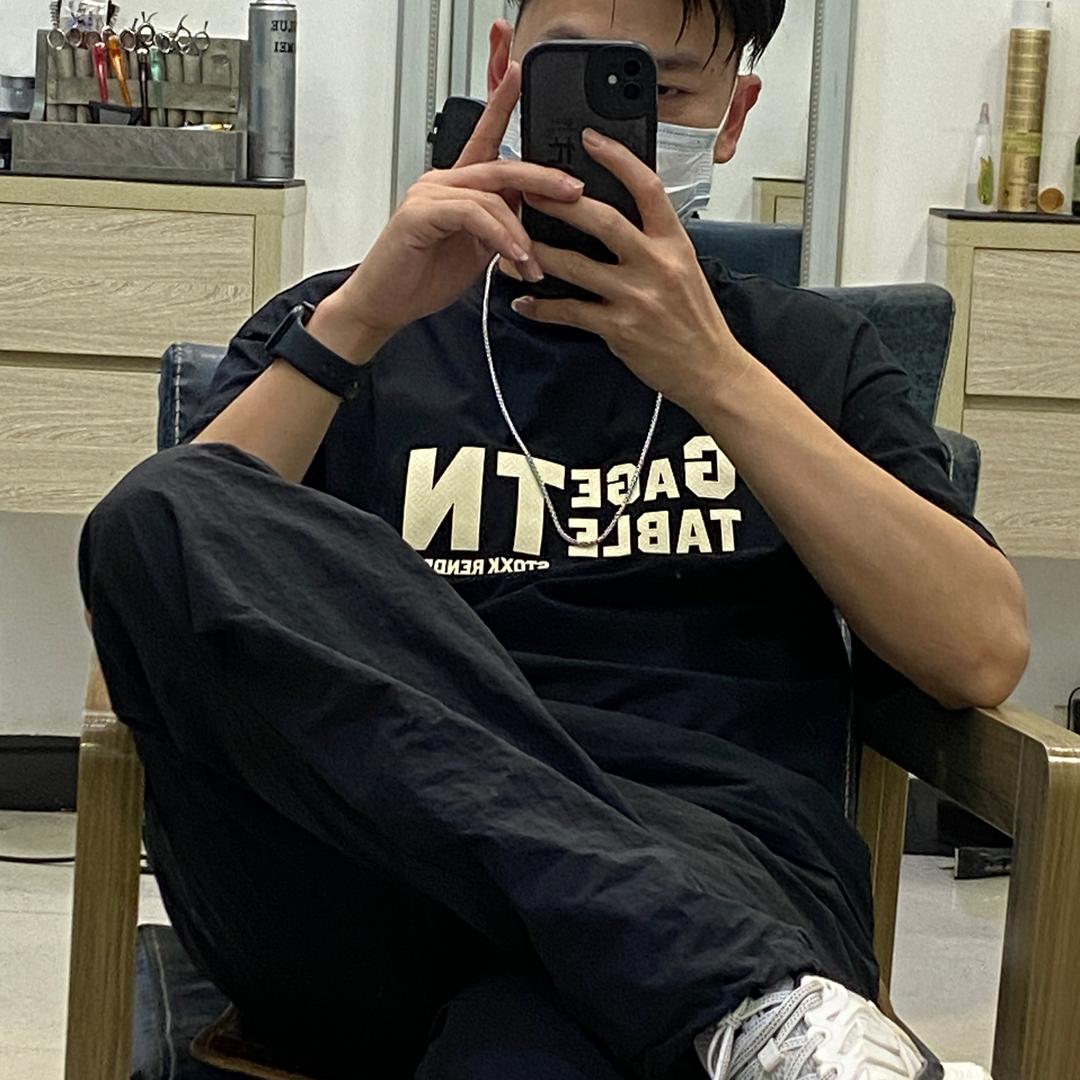 卡尔一龙
