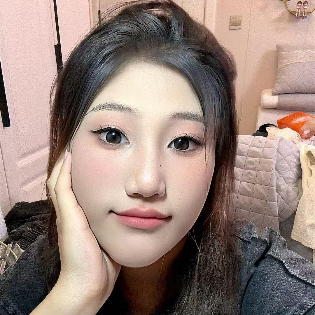 是七七呀