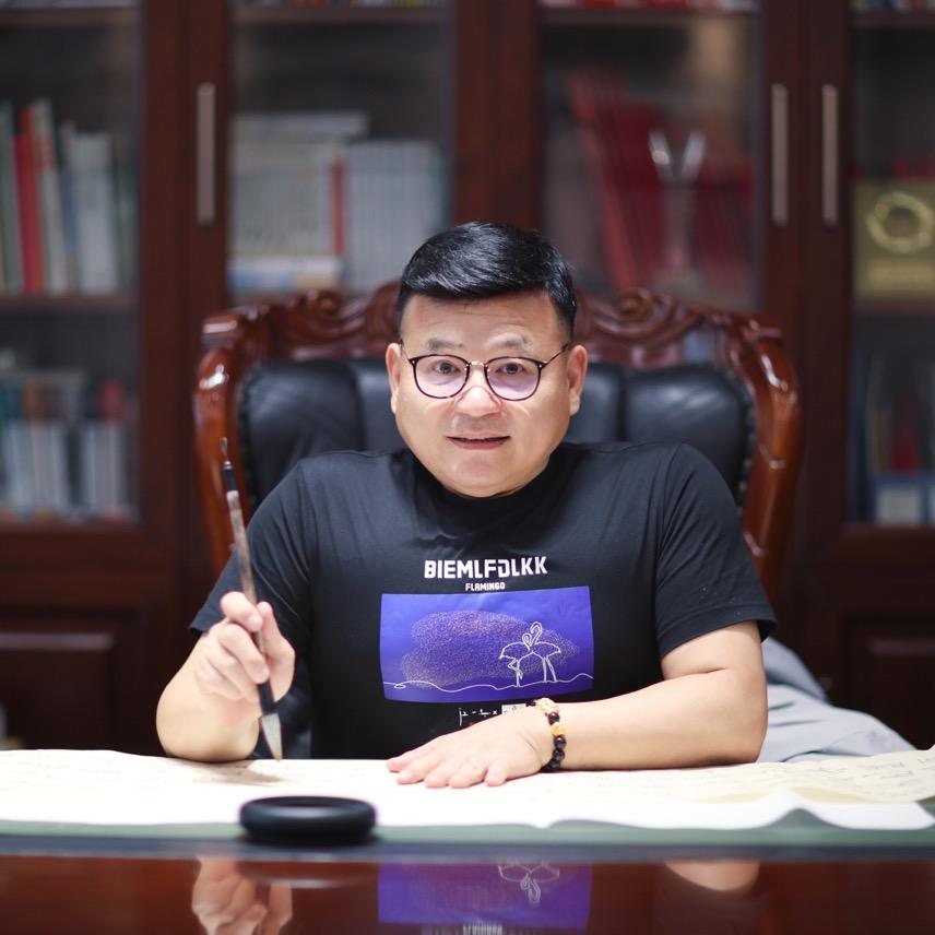 坐看云起的董事长