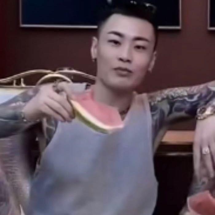 嗨 嗨 007