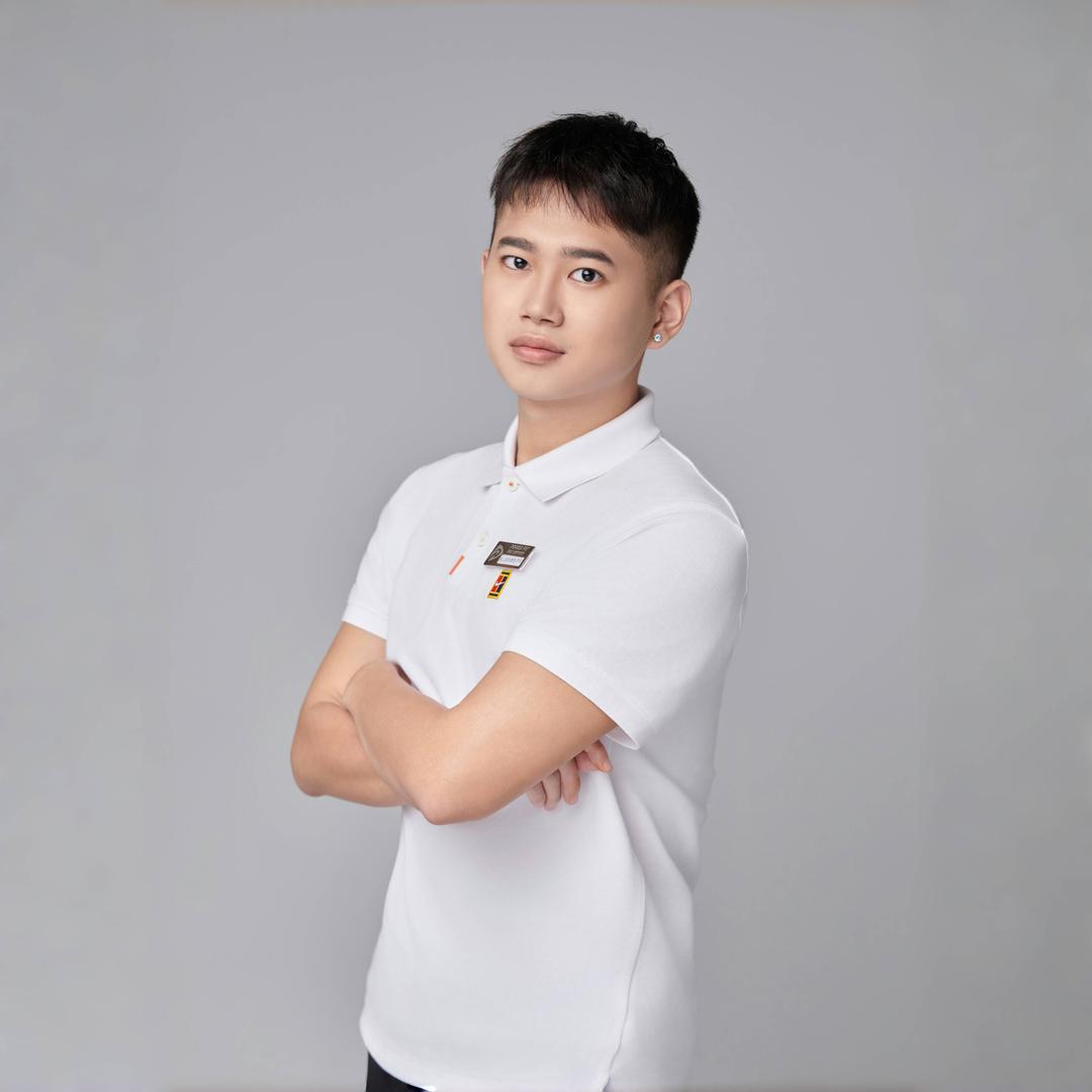 跃动力堡游泳李教练