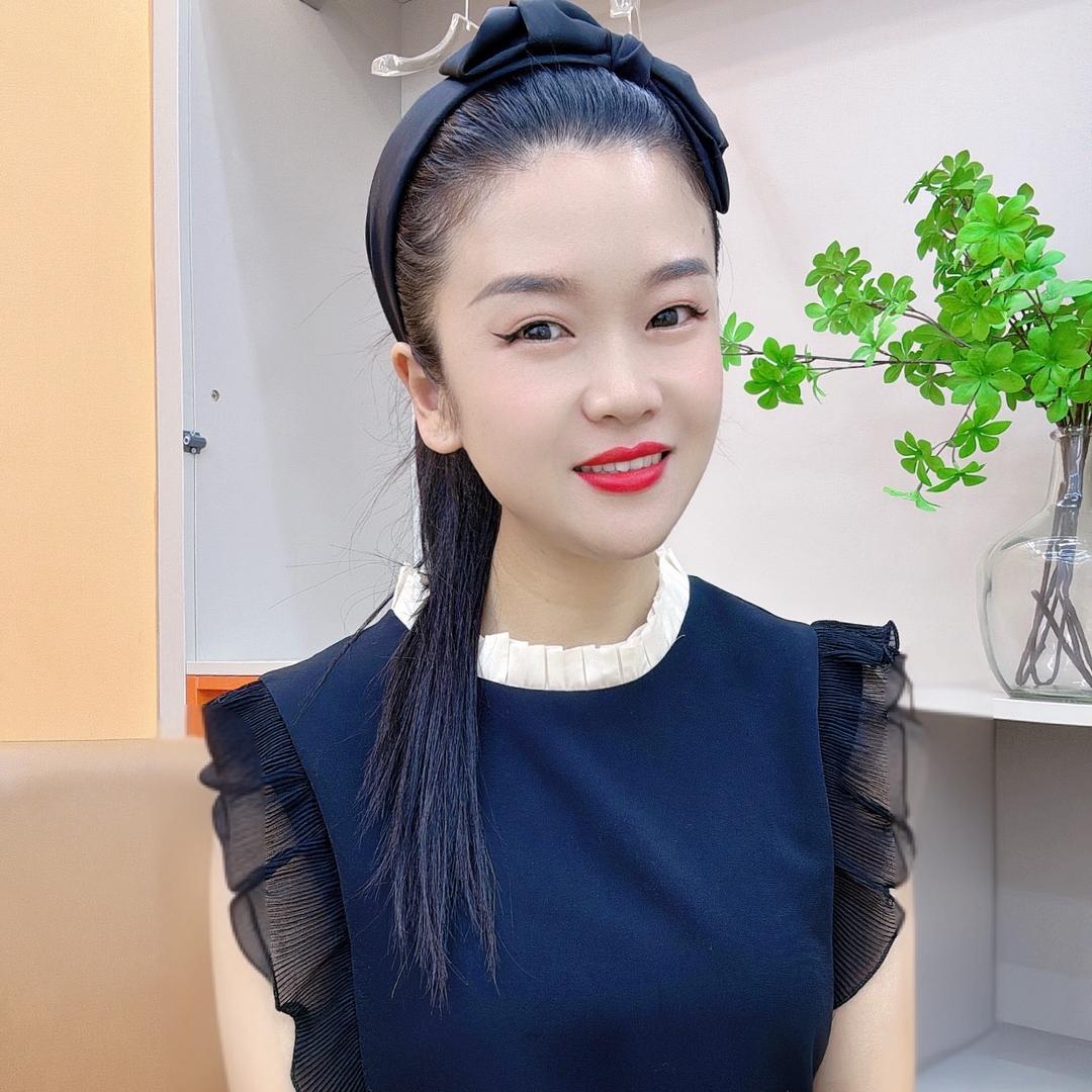 殷安皖服装