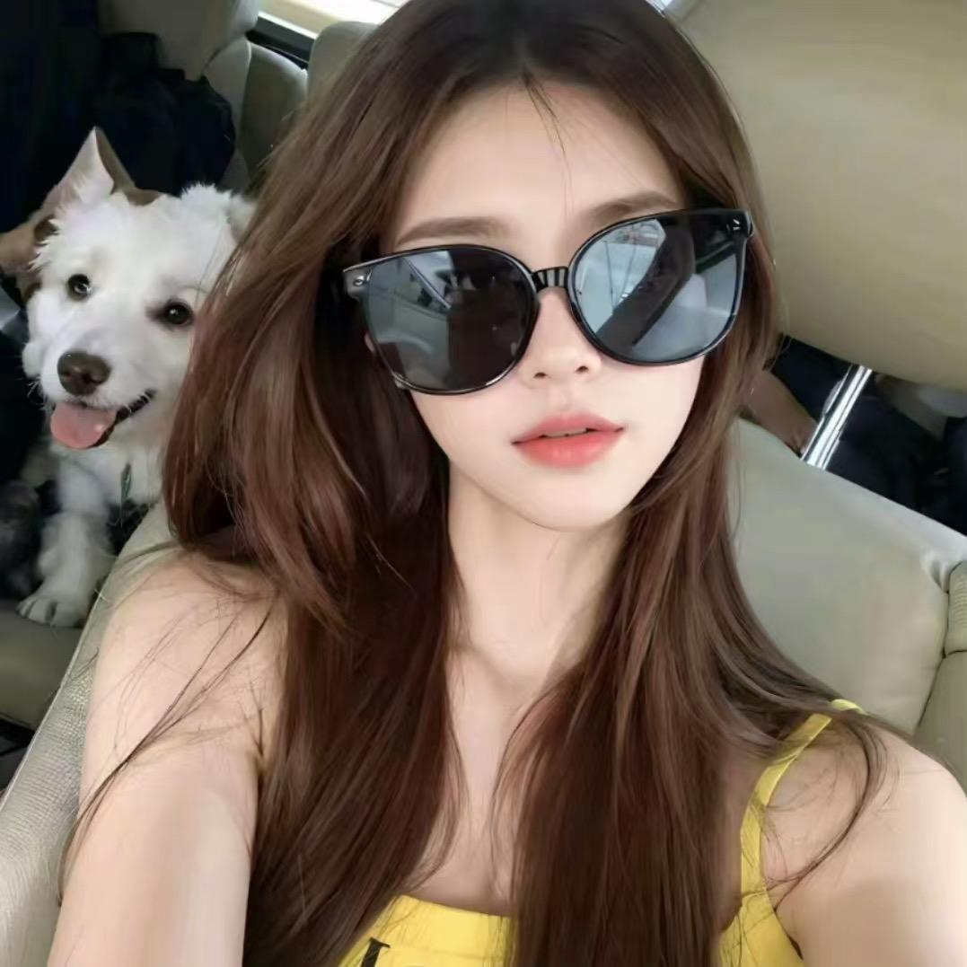 하필칭찬받다