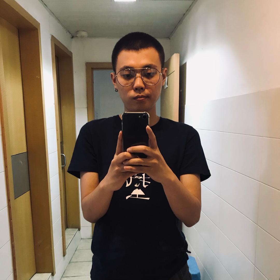 村口蹲一猴(充电桩版）