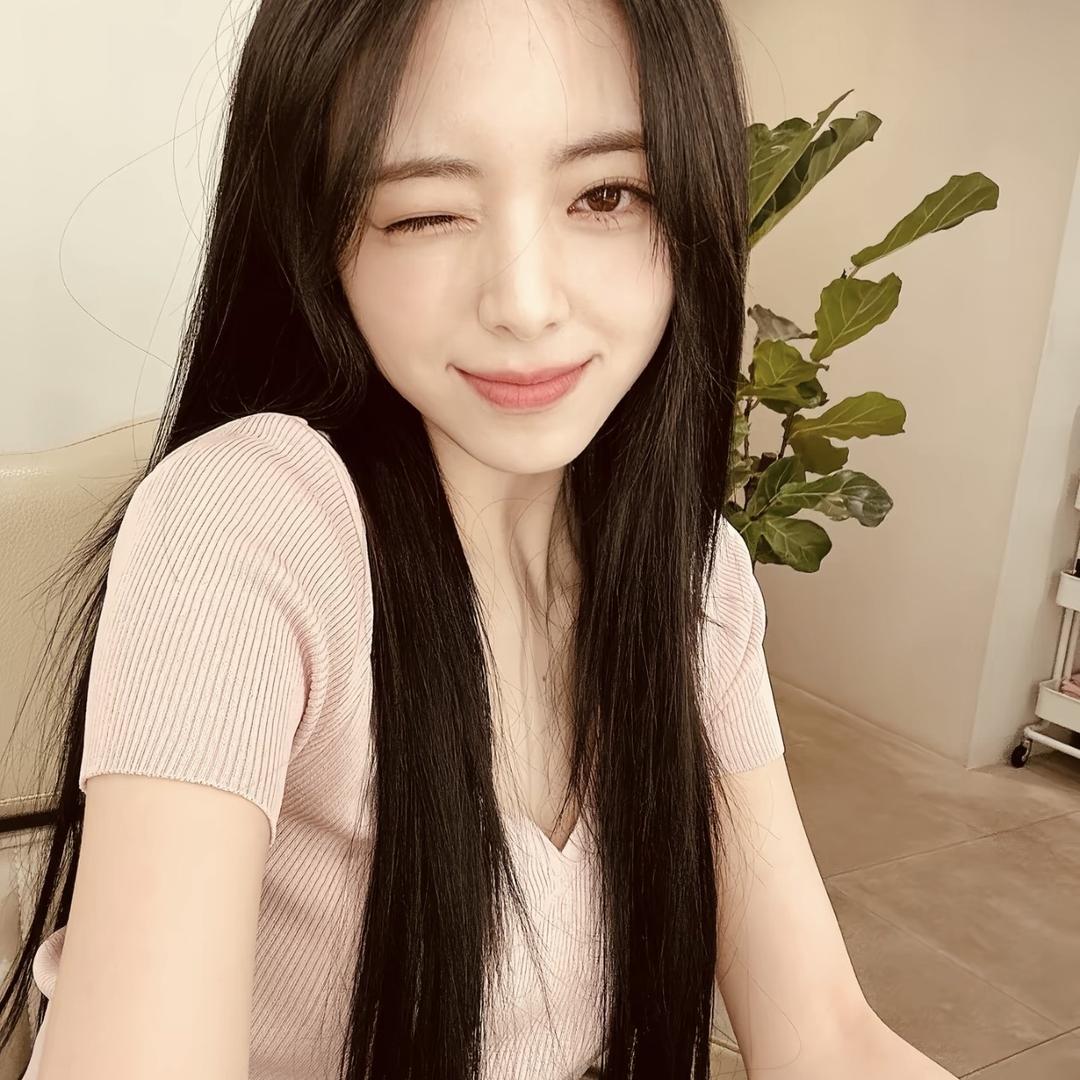葵葵爱潮玩。