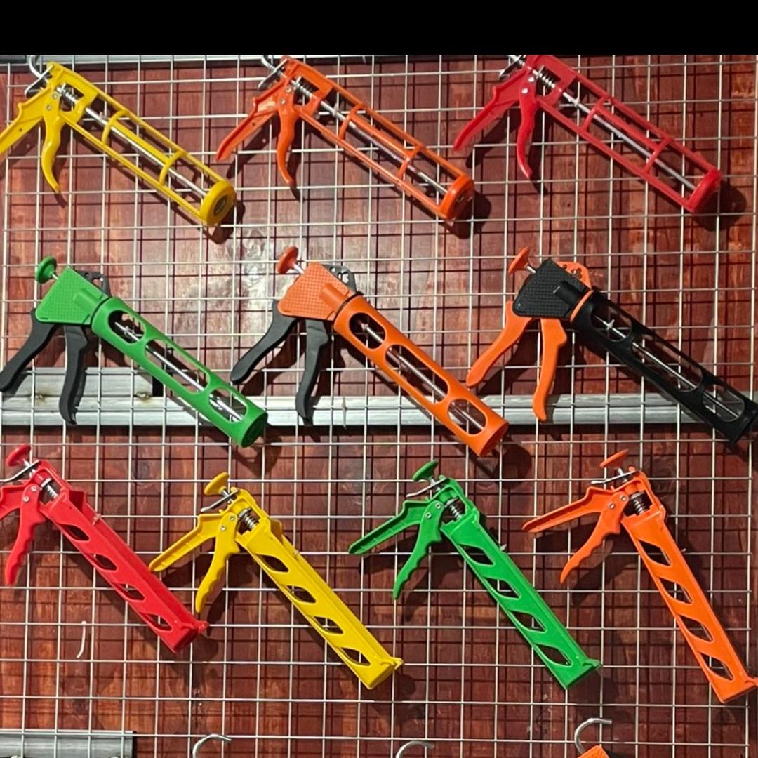 永康三石工具厂一专业塑料胶枪