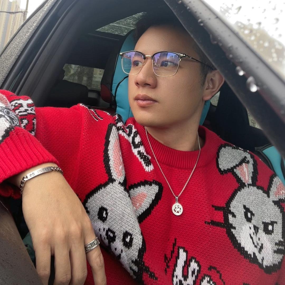 皮卡丘邱爱健身