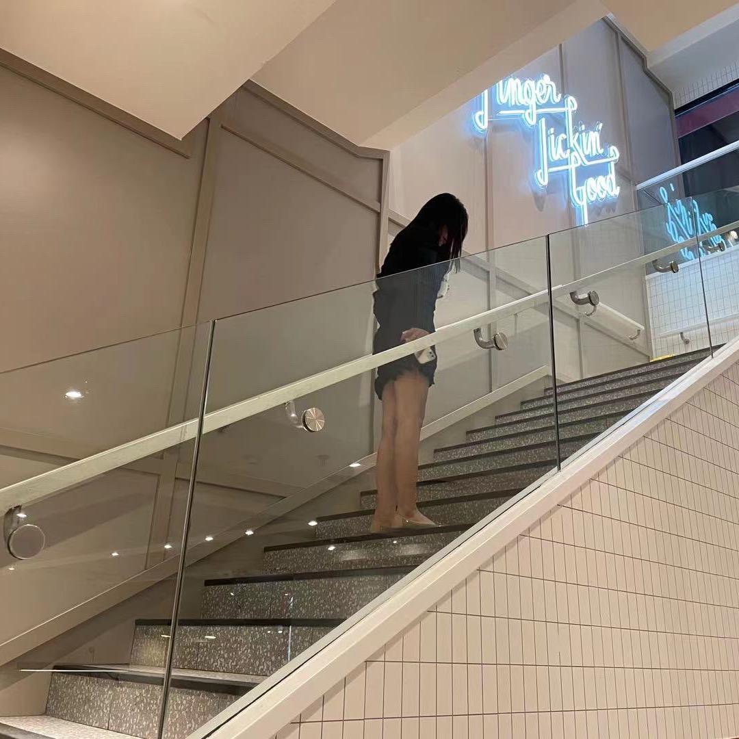 十一 .