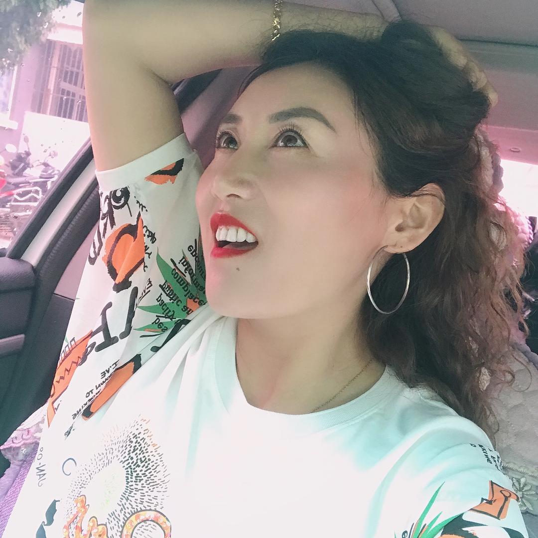 @👄月姐