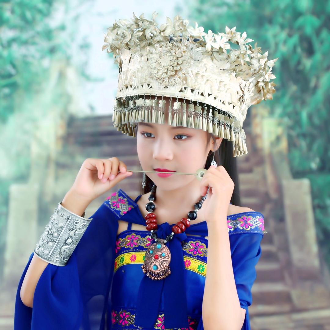 甜蜜负担很沉着