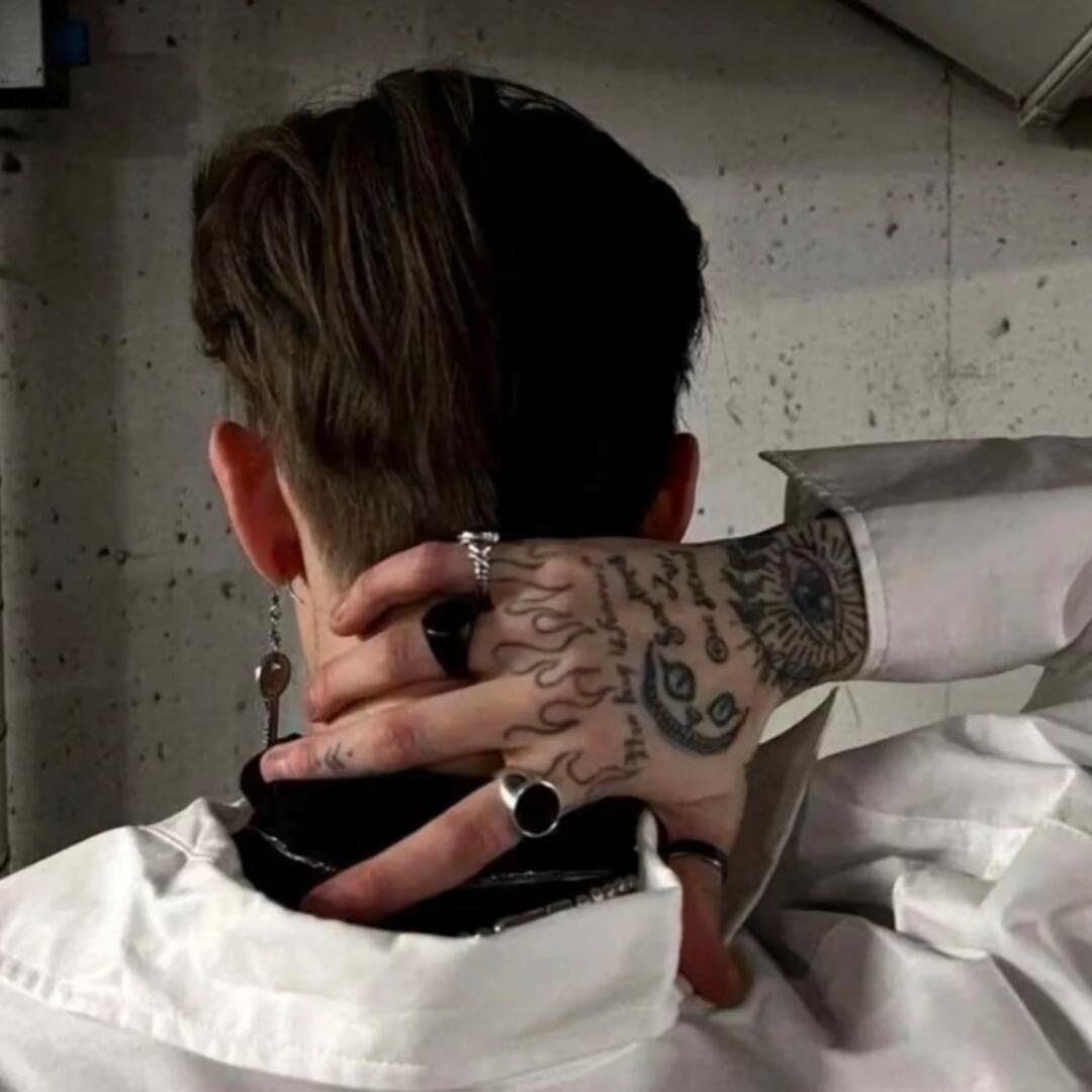 𝑯𝒖𝑺𝒉𝒂𝒐