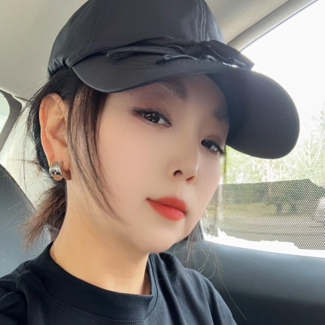 名流个性女装阿春