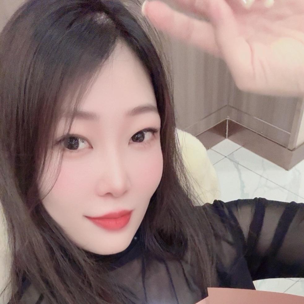 思智贸易-小月月