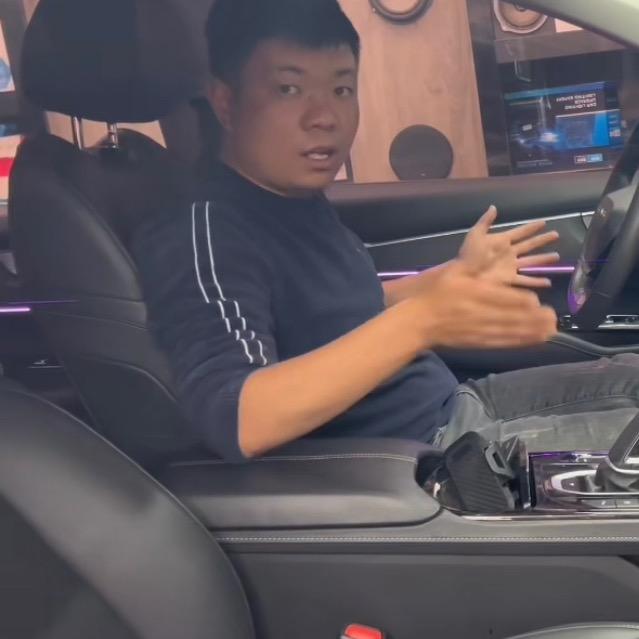 丽江星光车灯