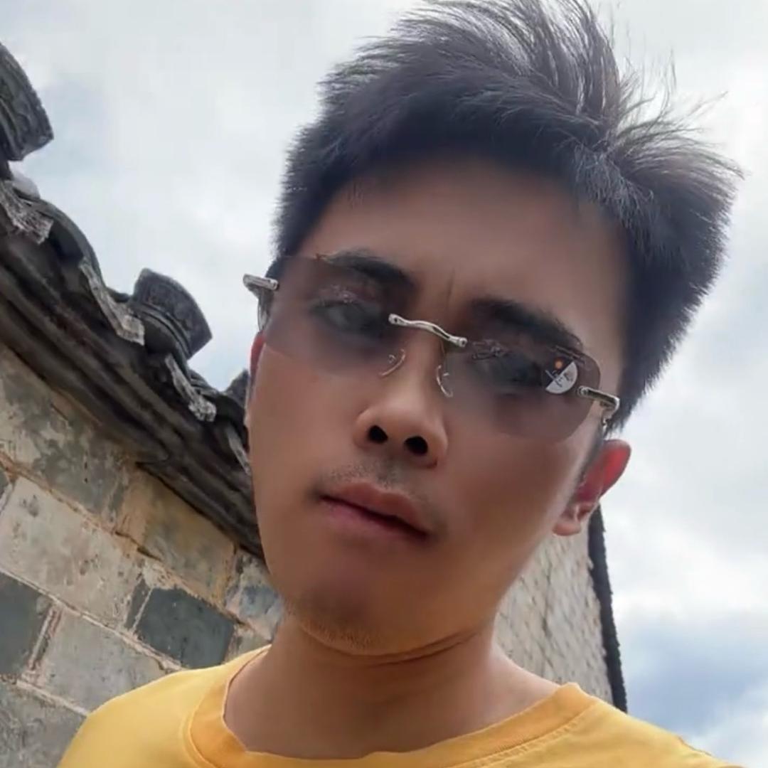 风吹散了´∀`承诺