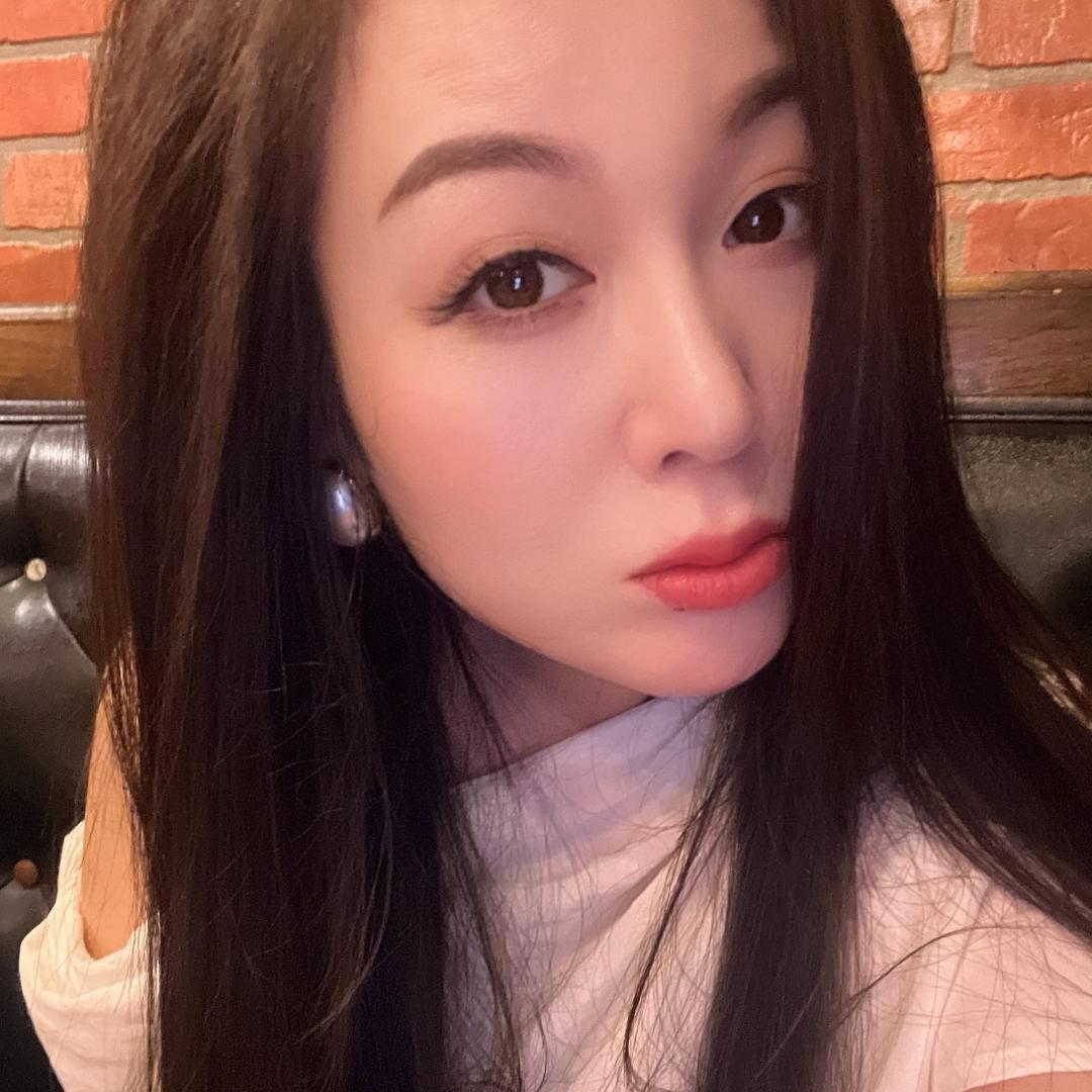 Shelly 颜💋
