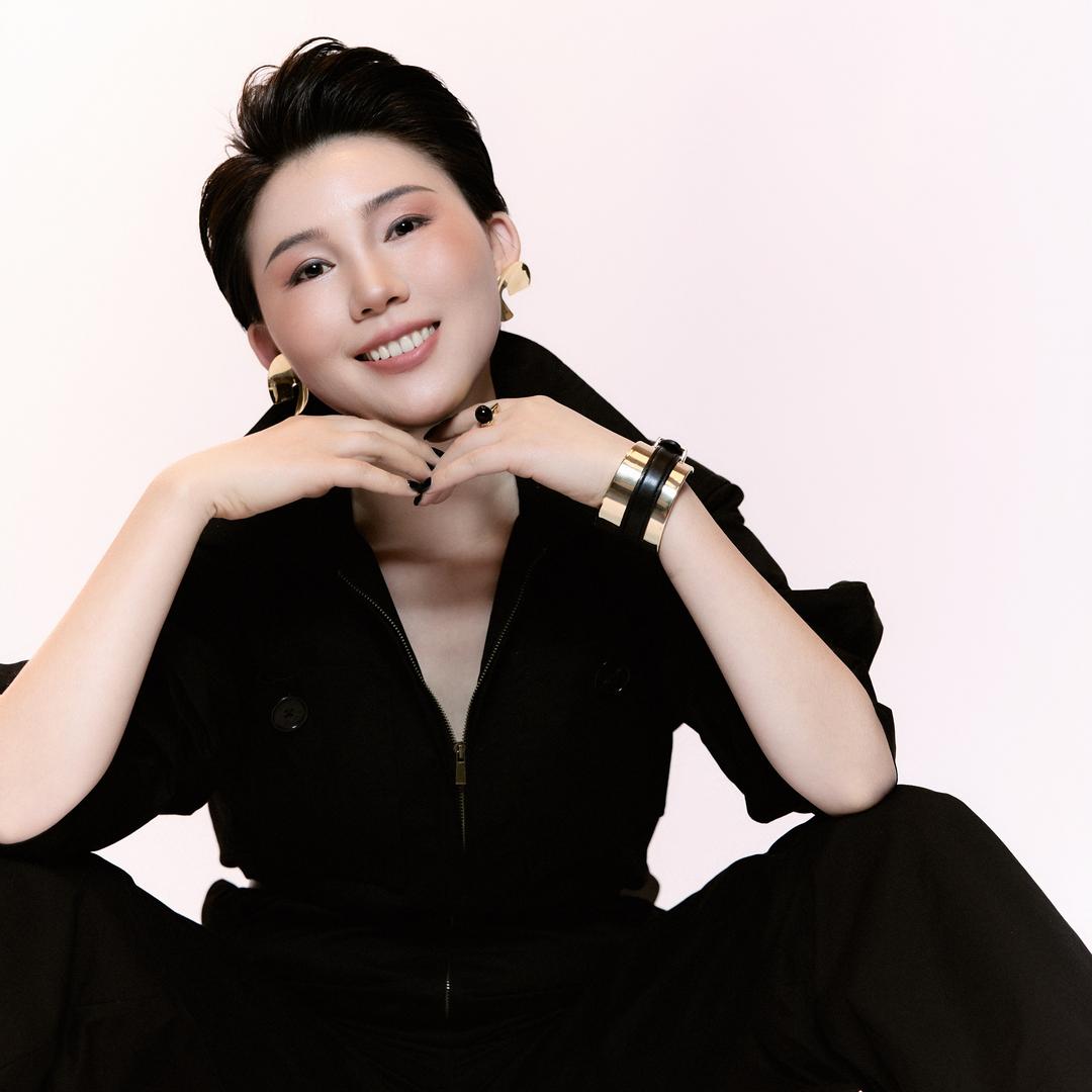 嵊泗轻舍美张玲